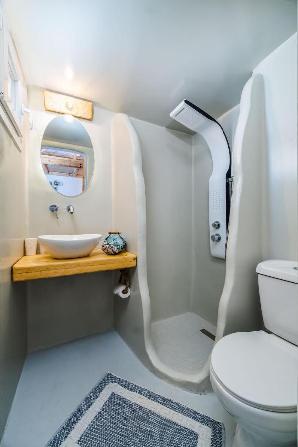 Asera Suites - Prive Jacuzzi Kamari  Luaran gambar