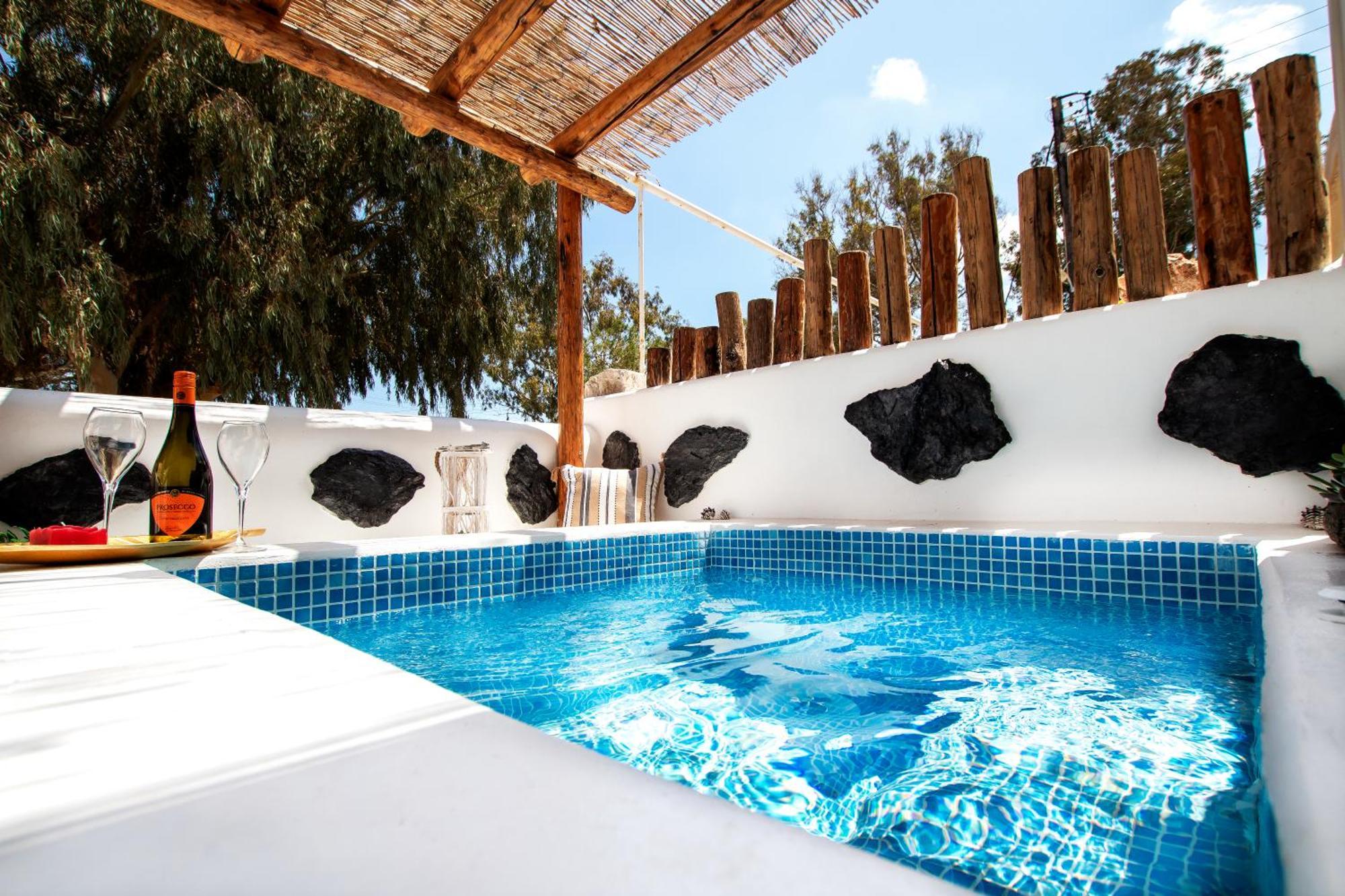 Asera Suites - Prive Jacuzzi Kamari  Luaran gambar